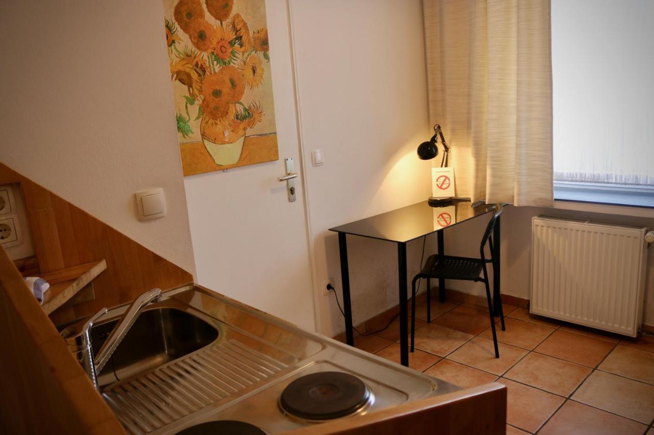 Studio-Apartments & Moeblierte Wohnungen Fuer Monteure Zentral In Мюльгайм-ан-дер-Рур Екстер'єр фото