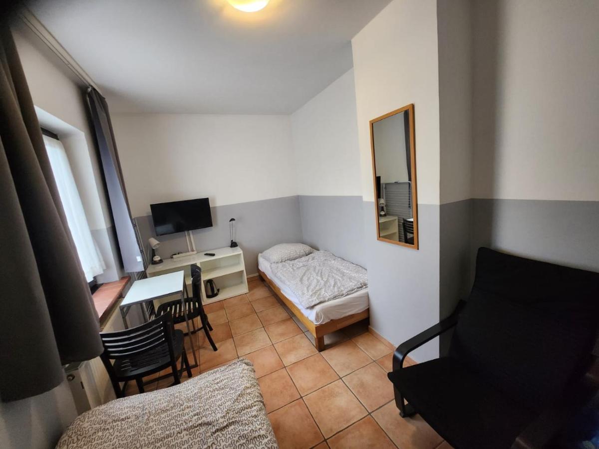 Studio-Apartments & Moeblierte Wohnungen Fuer Monteure Zentral In Мюльгайм-ан-дер-Рур Екстер'єр фото