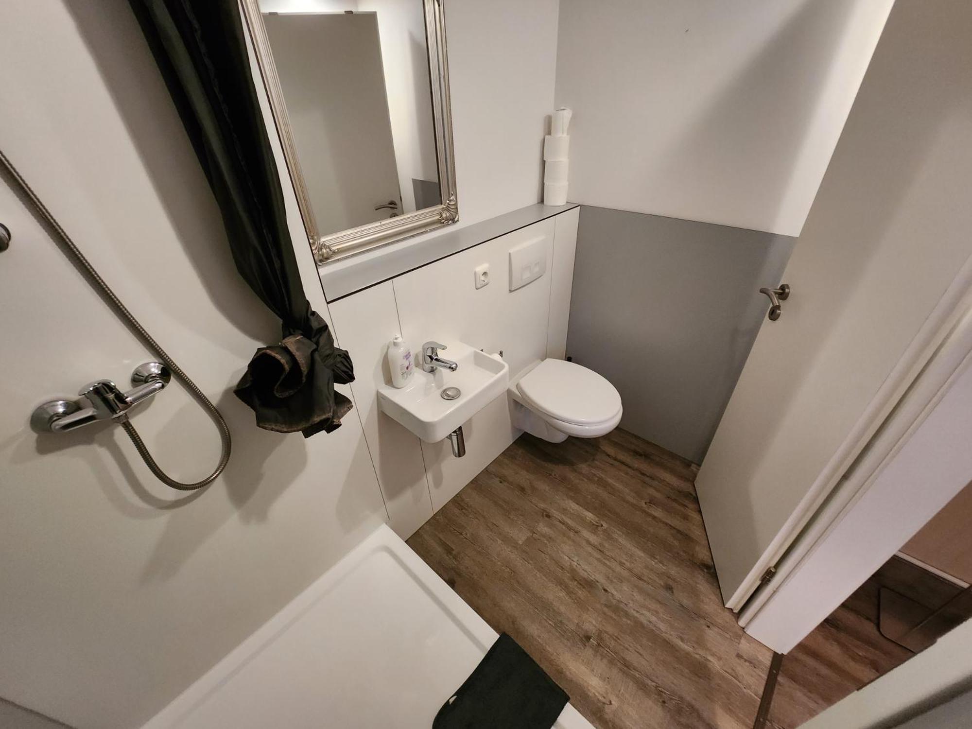Studio-Apartments & Moeblierte Wohnungen Fuer Monteure Zentral In Мюльгайм-ан-дер-Рур Екстер'єр фото